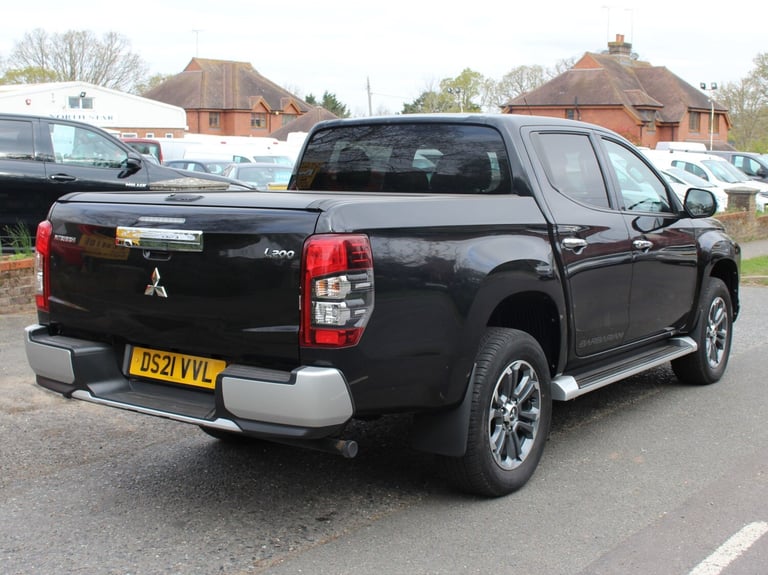 2021 Mitsubishi L200 2.2 DI-D DC Barbarian Pickup Double Cab 4dr Diesel Manual