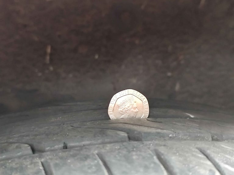 Ford Mondeo MK4 R17 Alloy Wheel whit GOOD tyre £80