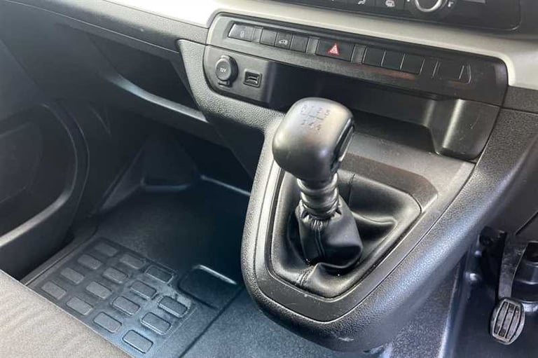 2022 Vauxhall Vivaro 2700 1.5d 120PS Dynamic H1 Van PANEL VAN DIESEL Manual