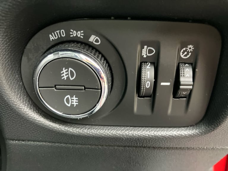 2021 Vauxhall Mokka Mokka 1.2 Turbo 100 Elite Nav 5dr Hatchback SUV PETROL Manual