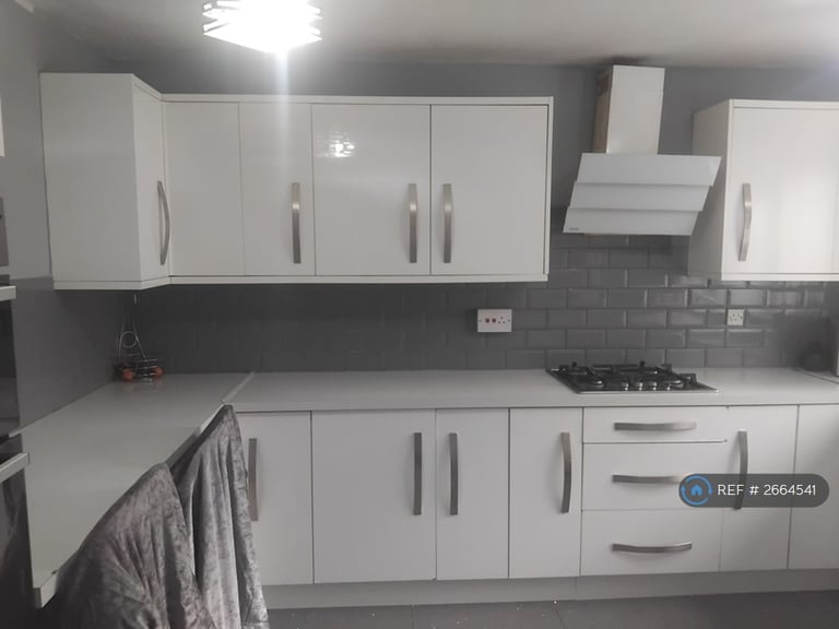 3 bedroom house in Pembridge Close, Birmingham, B32 (3 bed) (#2664541)