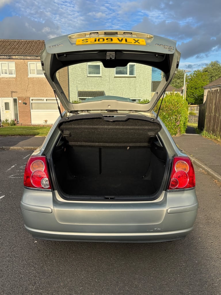 Toyota, AVENSIS, Hatchback, 2009, Manual, 1998 (cc), 5 doors