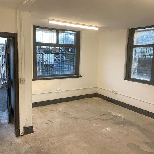 Units Workshops Storage Office L@@K Available Bathgate Various Sizes and Uses! Rent