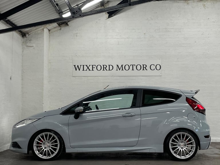 2016 Ford Fiesta 1.6T EcoBoost ST-200 Euro 6 3dr HATCHBACK Petrol Manual