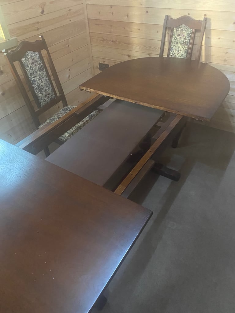Old Charm dining table and 6 chairs 