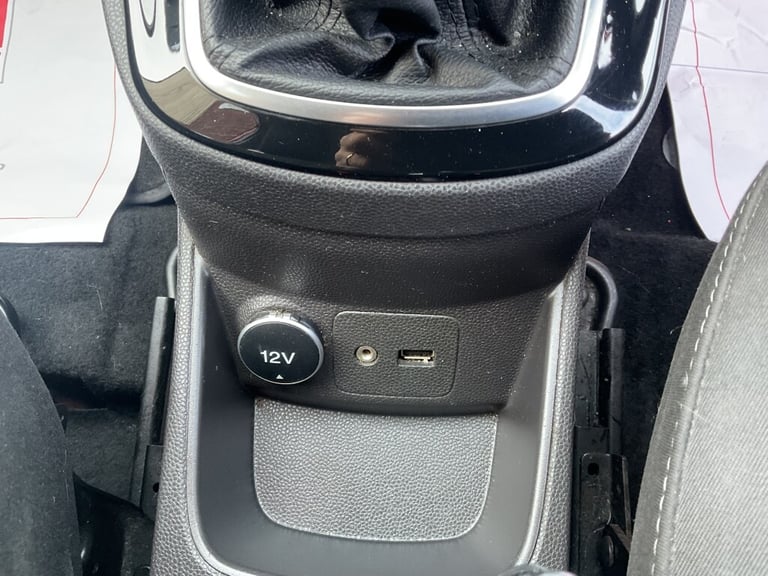 2014 Ford Fiesta 1.2 ZETEC 3DR Manual Hatchback Petrol Manual