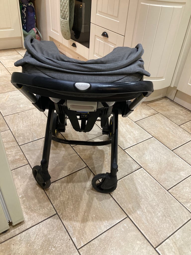 Doona + car seat stroller with BN isofix