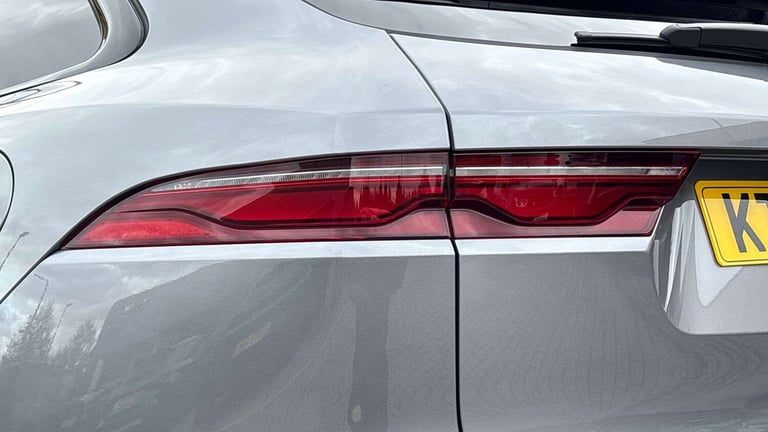 2024 Jaguar F-Pace 2.0 P400e R-Dynamic HSE Black 5dr Auto AWD Estate Plug-In Hy Automatic
