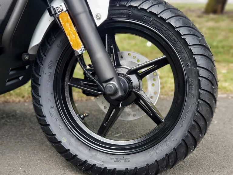 NEW Keeway Fact X 50 CBT Learner Legal Sport Scooter with Two Year Warranty