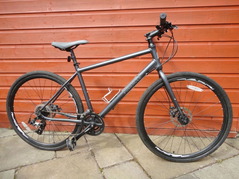 image for Pinnacle lithium hybrid bike, 19 inch lightweight frame, 21 gears, disc brakes, excellent condition