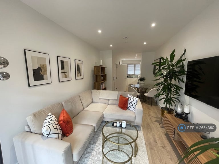image for 1 bedroom flat in Tiller House, London, E6 (1 bed) (#2654360)