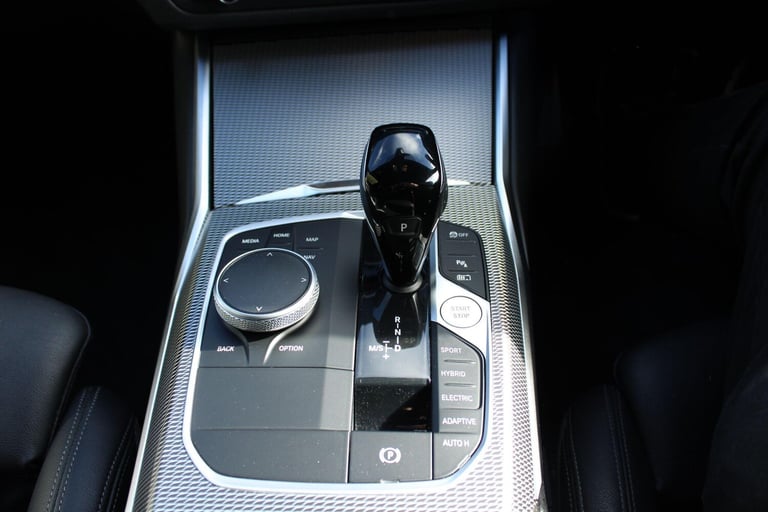 2021 BMW 3 Series 2.0 330e 12kWh M Sport Touring Auto Euro 6 (s/s) 5dr ESTATE Petrol/Electric Hyb...