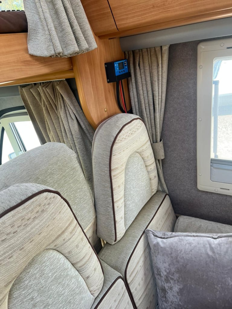 2005 - Adria Coral 630 DH - 2.8ltr - 40,000 miles - 5 berth / 6 belts 