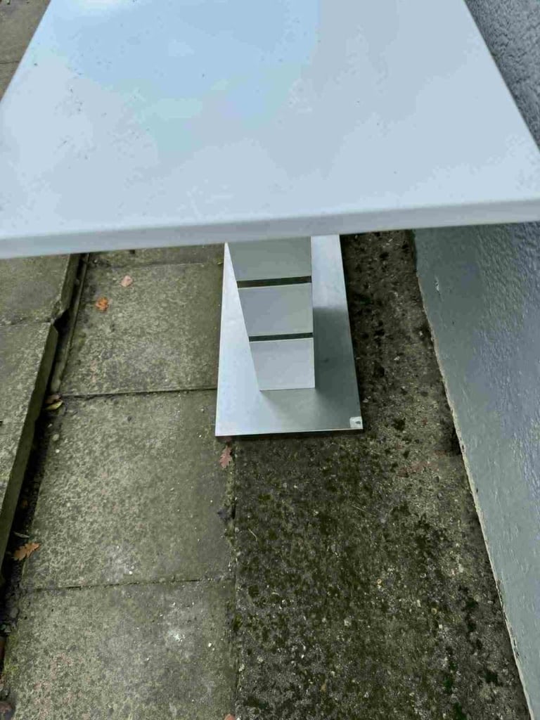 WHITE GLOSS CONSOLE TABLE