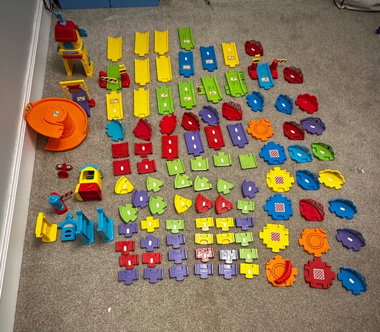 Various kids toys (duplo, toot toot drivers, books)
