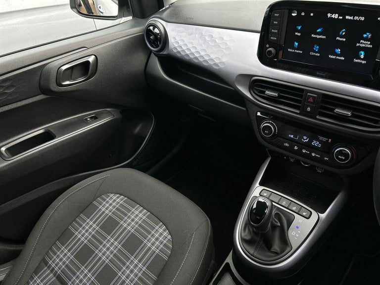 2024 Hyundai i10 1.0 Premium Hatchback 5dr Petrol Auto Euro 6 (s/s) (63 ps) Hatchback PETROL Auto...