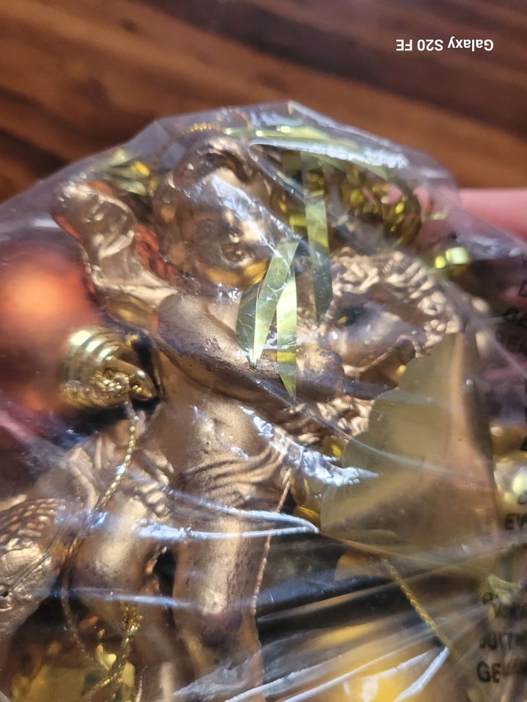 National Seal Sanctuary Exclusive: Jumbo Gold Christmas Tree Ornament Set - $5.99 Deal!