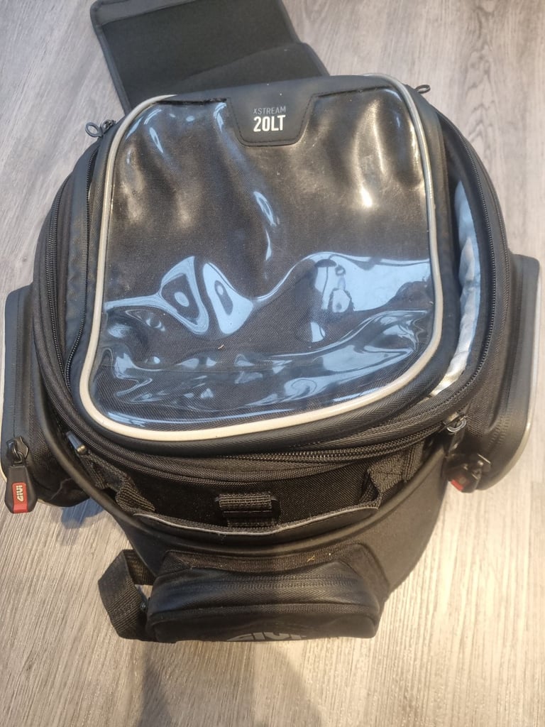 Givi Xstream 20ltr tank bag, tanklock