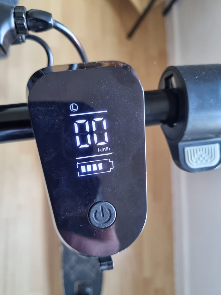 Electric scooter 