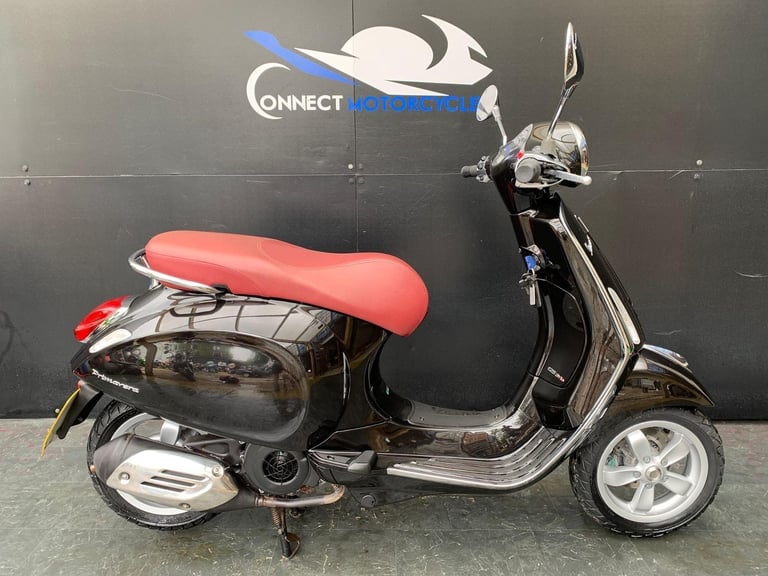 PIAGGIO VESPA 125cc PRIMAVERA SCOOTER LOW MILEAGE HPI CLEAR