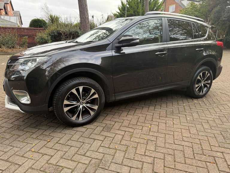 TOYOTA RAV4 2.0 D-4D Invincible 4x4 2015