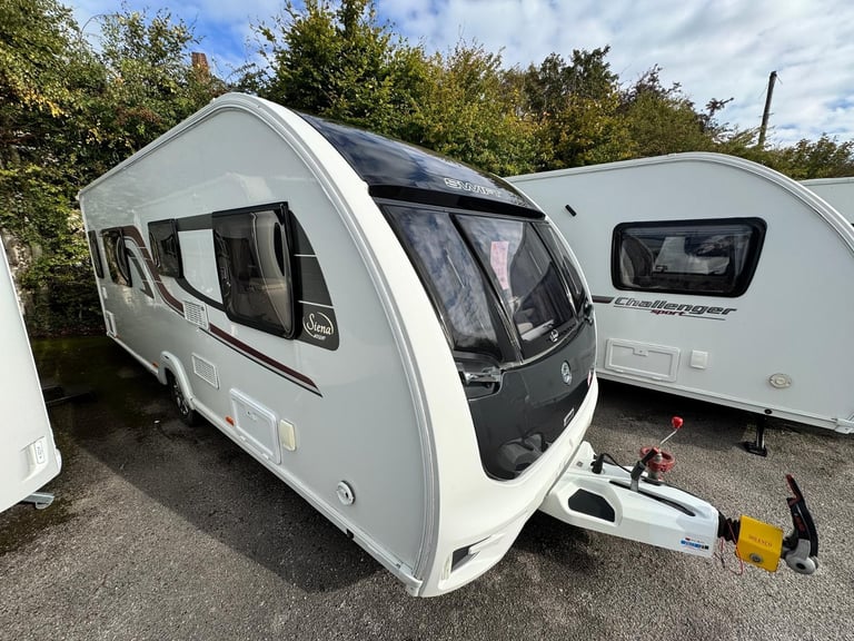 SWIFT SIENNA ACCENT 580 2017 MODEL 4 BERTH FIXED ISLAND BEF TOURING CARAVAN