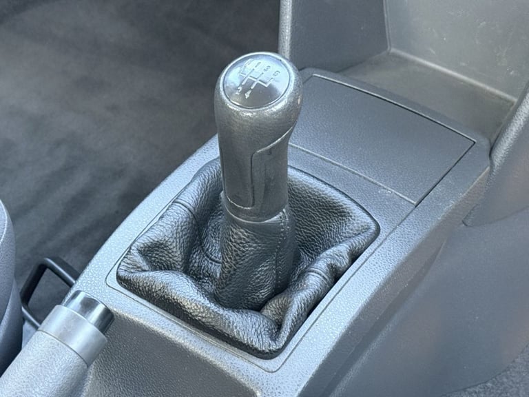 2003 Volkswagen Polo 1.2 S Hatchback 5dr Petrol Manual (144 g/km, 55 bhp) Hatchback Petrol Manual