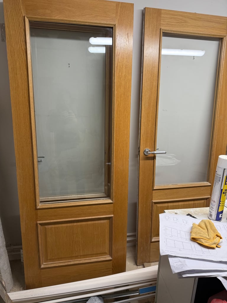 image for 5 Internal glazed oak doors. 