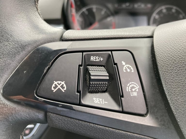 2015 Vauxhall Corsa 1.4i ecoFLEX Excite Euro 6 5dr (a/c) HATCHBACK Petrol Manual