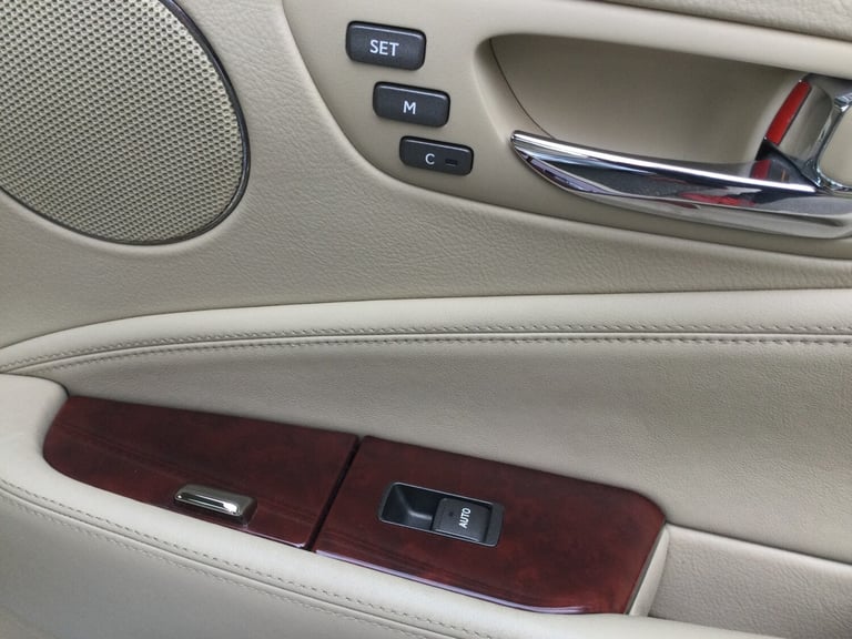 2006 Lexus LS 460 SE-L 4.6 V8 4dr Auto SALOON Petrol Automatic