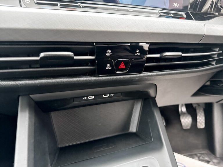 2022 Volkswagen Golf TSI Life Hatchback Petrol Manual