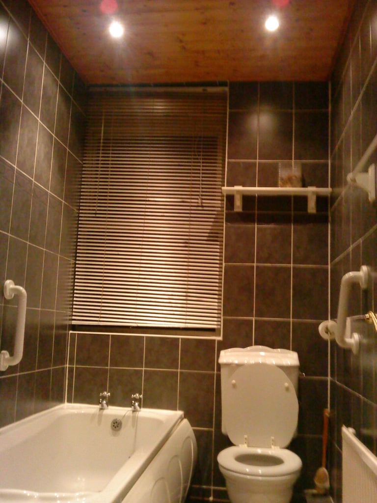 3 bedroom house Fully Furnished 2x WC available to rent £1450.00 pcm Great Location