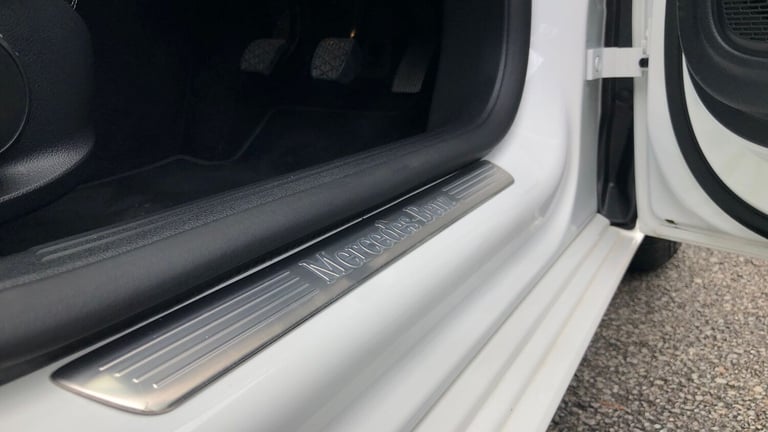 2022 Mercedes-Benz A-Class A 180 SE Hatchback Hatchback Manual