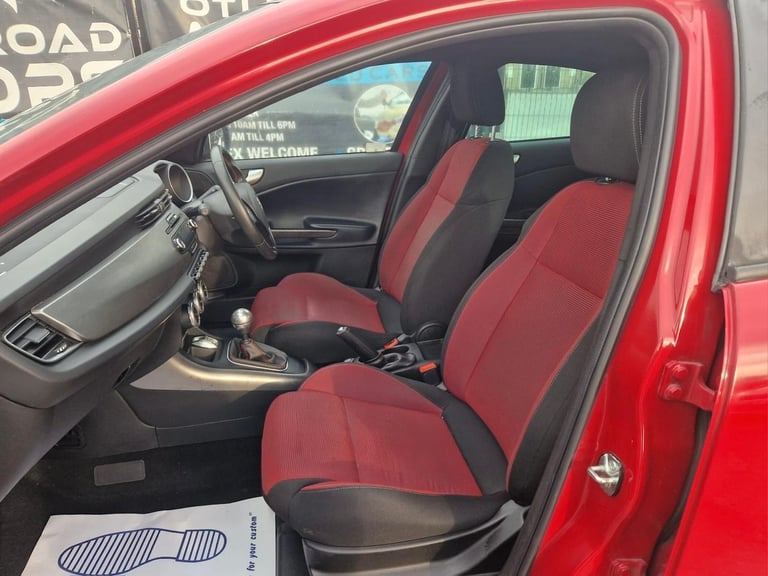 2014 Alfa Romeo Giulietta 1.6 JTDM-2 Collezione Euro 5 (s/s) 5dr HATCHBACK Diesel Manual