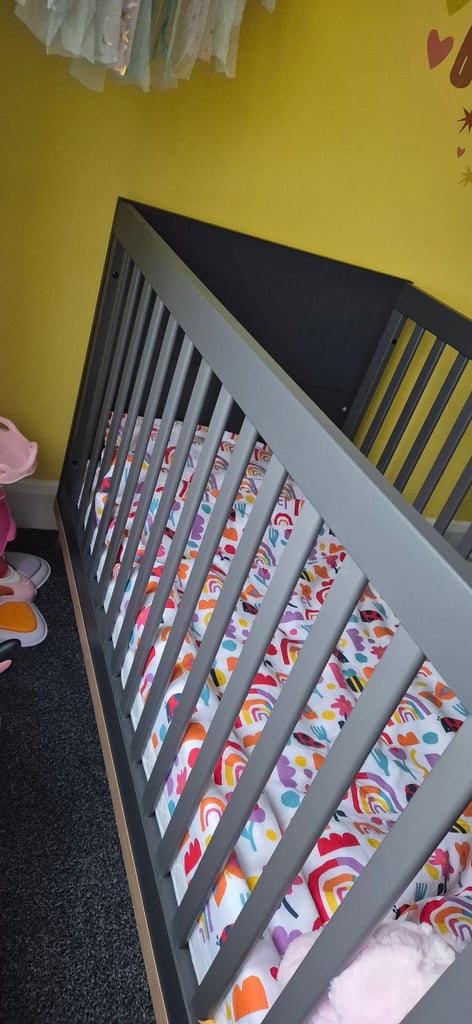 Cot bed ( anthracite grey)