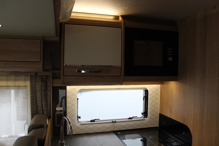 Auto-Trail Tracker RB DIESEL MANUAL 2024/24