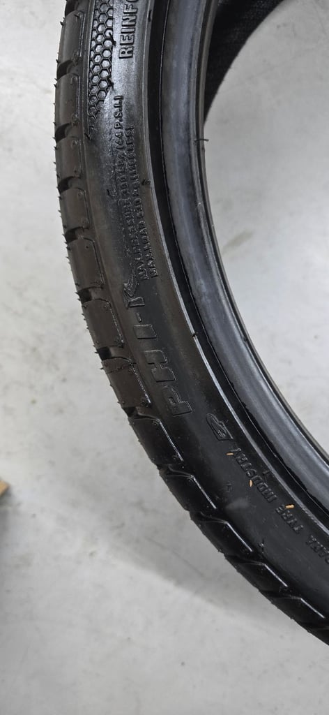 Unused accelera PHI-R 205/40/18 86y XL
