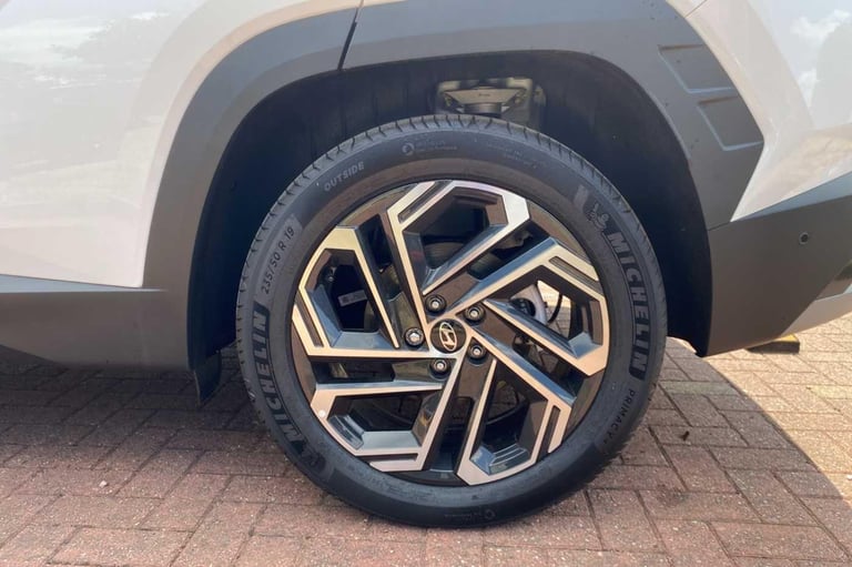 2025 Hyundai TUCSON 1.6 T-GDi 13.8kWh Ultimate Auto Euro 6 (s/s) 5dr ESTATE Petrol/Electric Hybri...