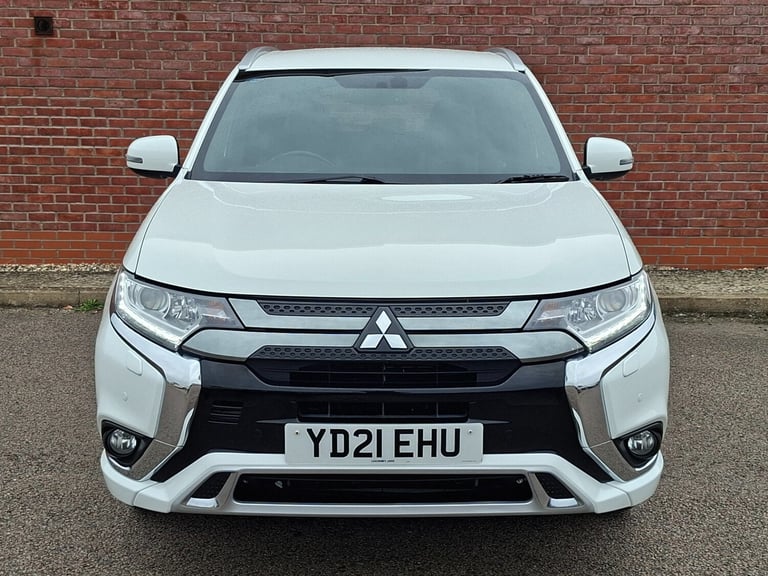 2021 21 Mitsubishi Outlander 2.4 PHEV Dynamic CVT Auto 4WD 13.8kWh. 1 Owner.