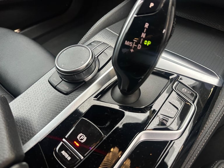 2022 BMW 5 Series 2.0 520d MHT M Sport Steptronic xDrive Euro 6 (s/s) 4dr SALOON Diesel/Electric ...