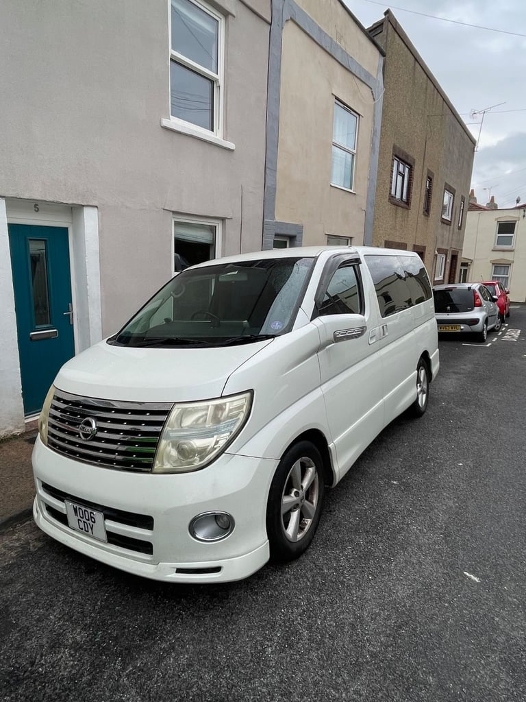Nissan Elgrand 2006, 3490 (cc)