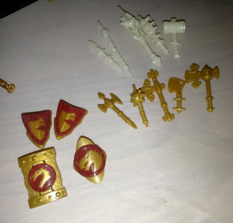 Mega Bloks Fire & Ice Dragons 9834 Fyren Sea Phoenix Warship Please Read