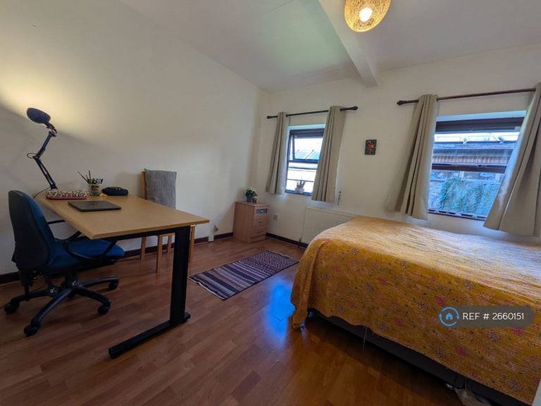 2 bedroom flat in Circular Rd, Manchester, M20 (2 bed) (#2660151)