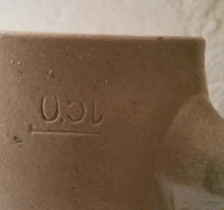 Vintage German October Fest Löwenbräu Muenchen stoneware beer tankard
