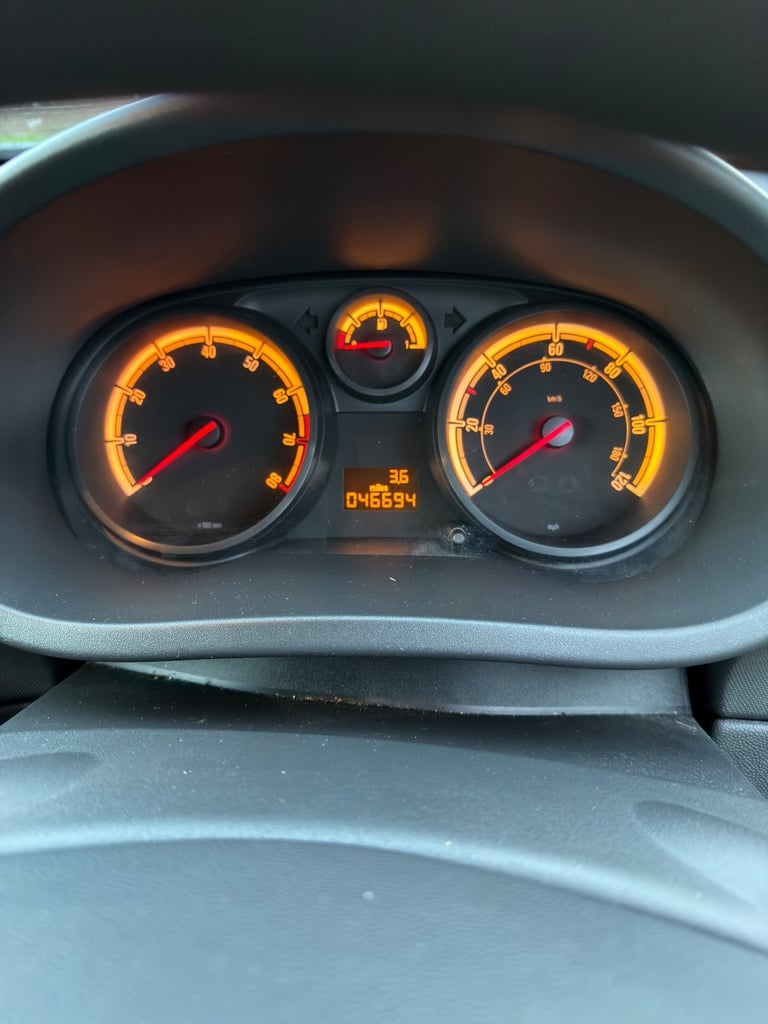 2011 Vauxhall Corsa Excite (LOW MILES)