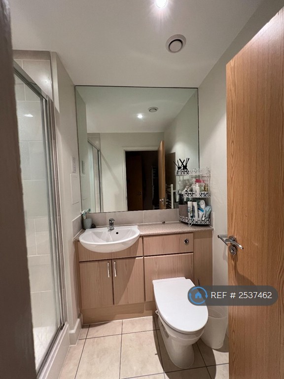 2 bedroom flat in Durant Street, London, E2 (2 bed) (#2537462)
