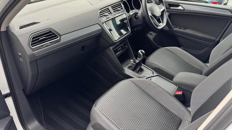 VOLKSWAGEN TIGUAN 1.5 TSI Active Euro 6 (s/s) 5dr 2022