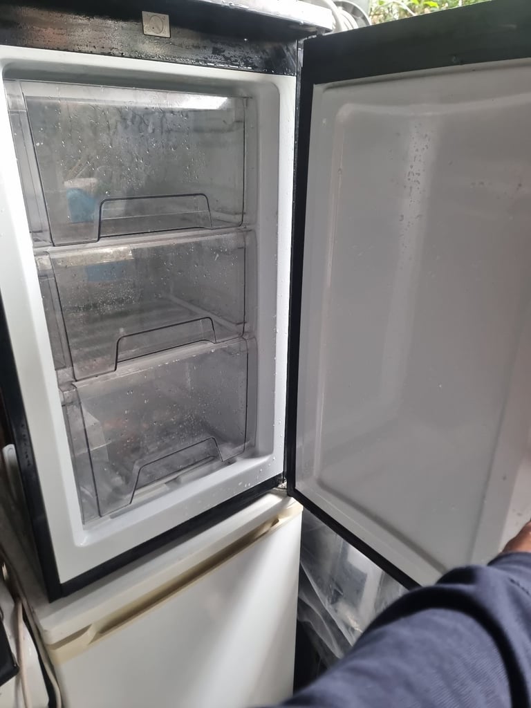 Under counter freezer black