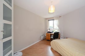 Nice double room available from now ! 