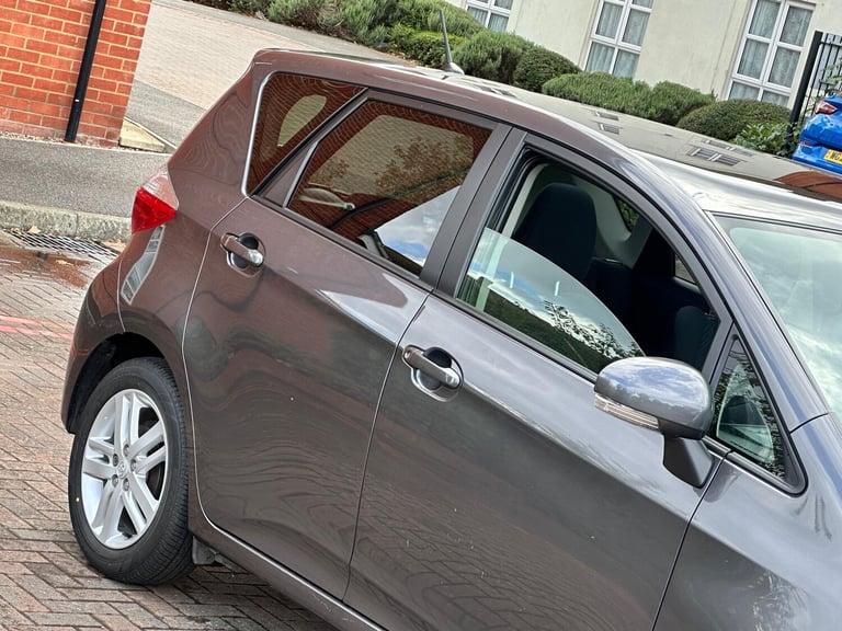 2011 Toyota Verso 1.33 Dual VVT-i T Spirit Euro 5 5dr MPV Petrol Manual